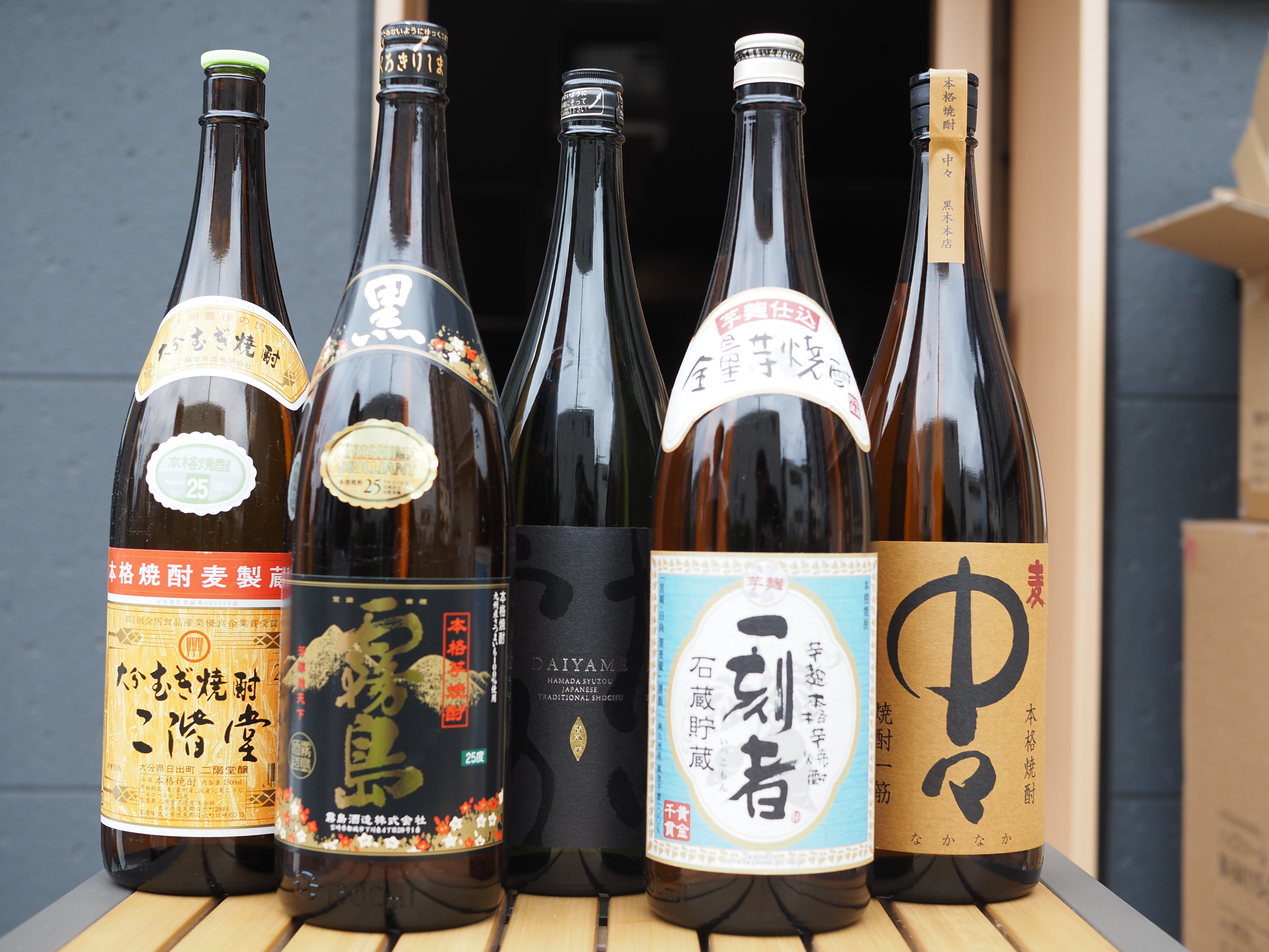 焼酎ボトルのディスプレイ